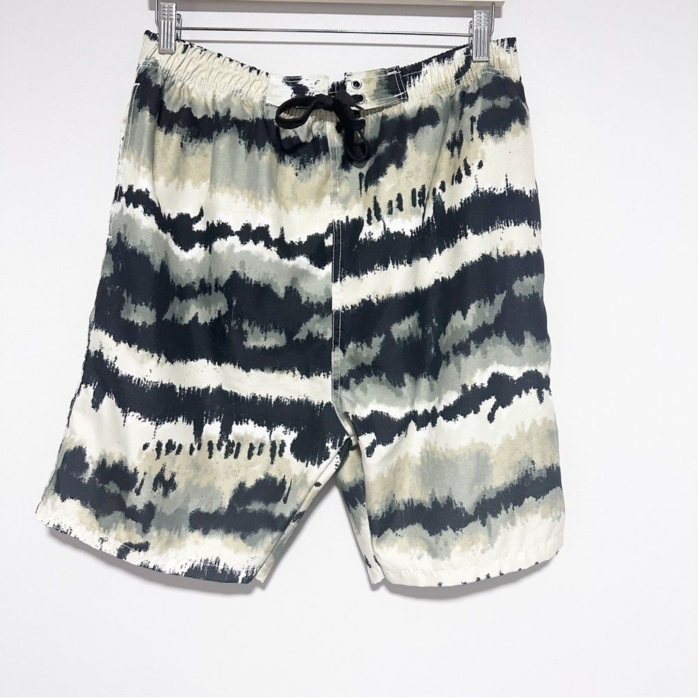 Mr. Buhu Men's Black and Gray Swim Shorts Size L